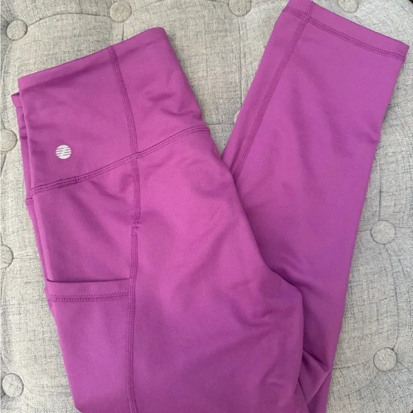 Zella Vibrant Purple Size Small Crop Pocket Leggings✨EUC! - Picture 1 of 4